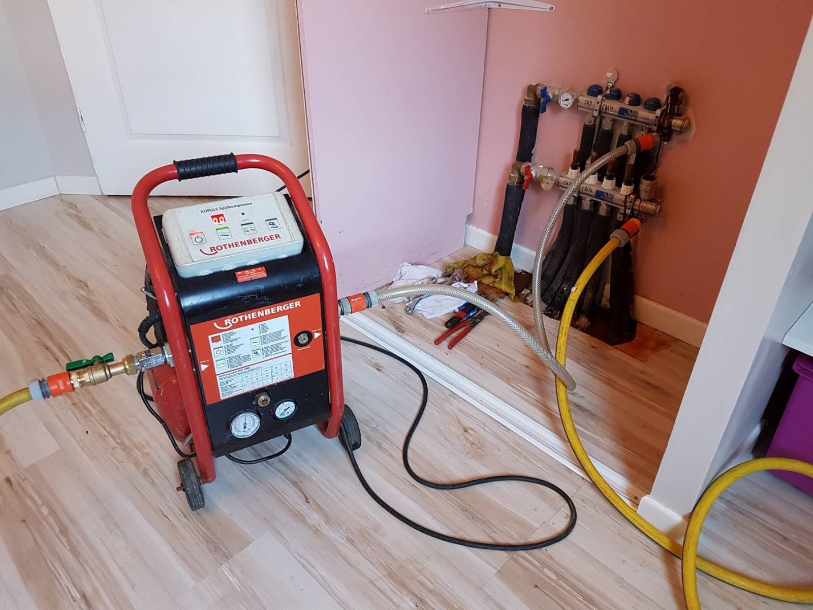 Ümraniye Madenler Vaillant Hermetik Şofben Kombi Bakımı